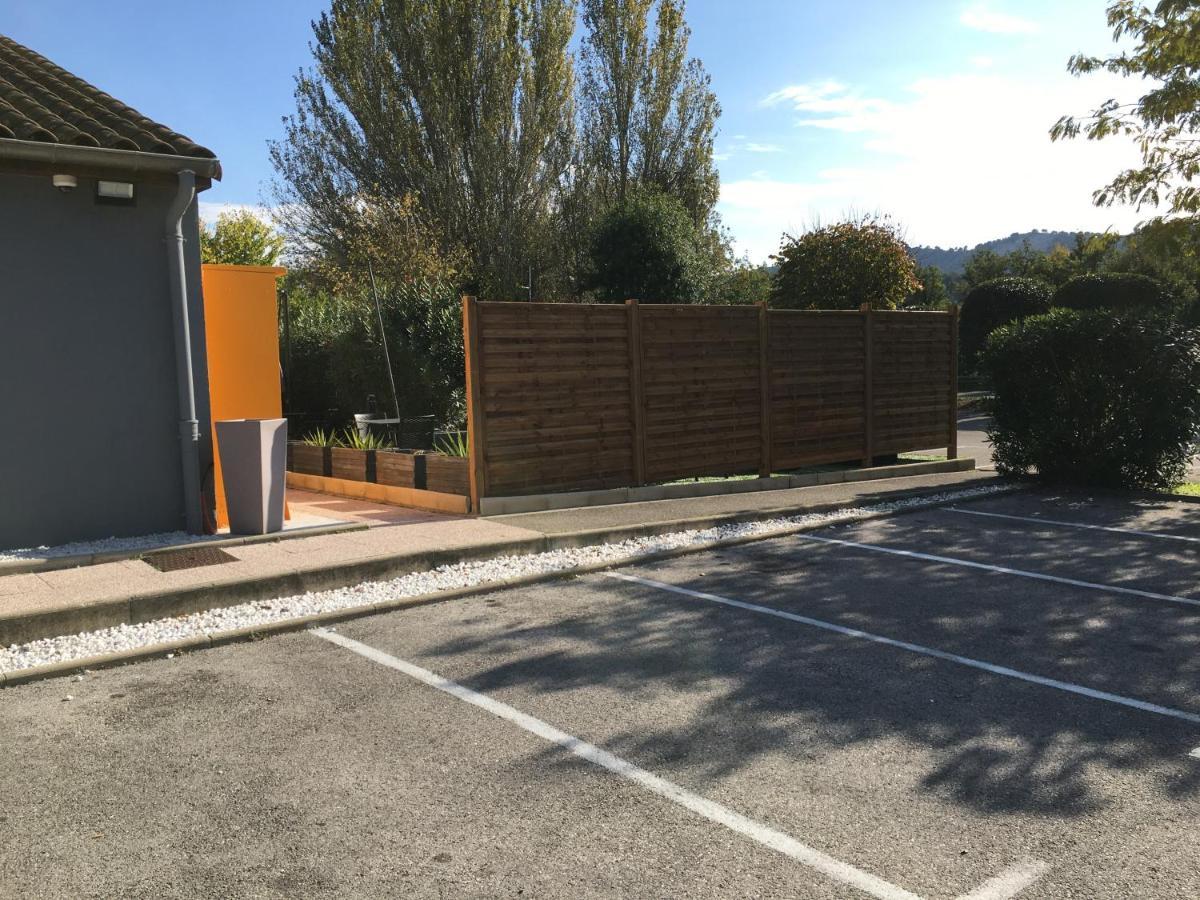 Kyriad Direct Marseille Est La Valentine La Penne-sur-Huveaune Εξωτερικό φωτογραφία