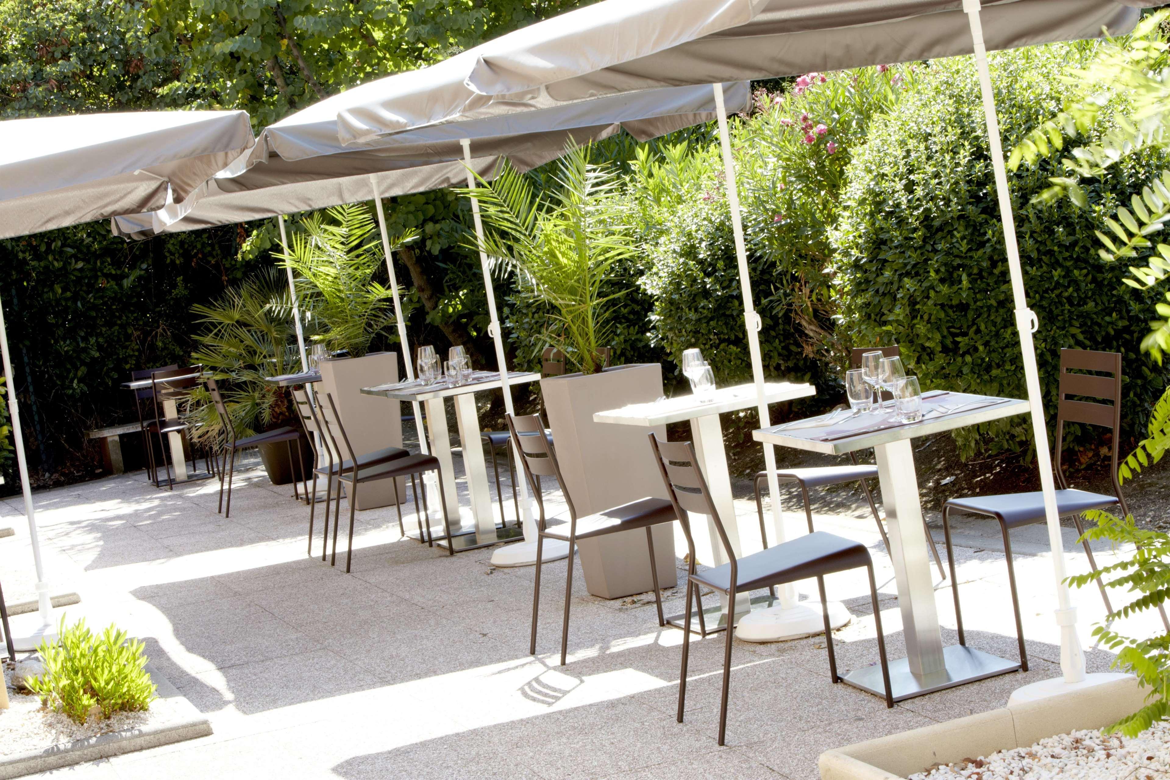 Kyriad Direct Marseille Est La Valentine La Penne-sur-Huveaune Εστιατόριο φωτογραφία