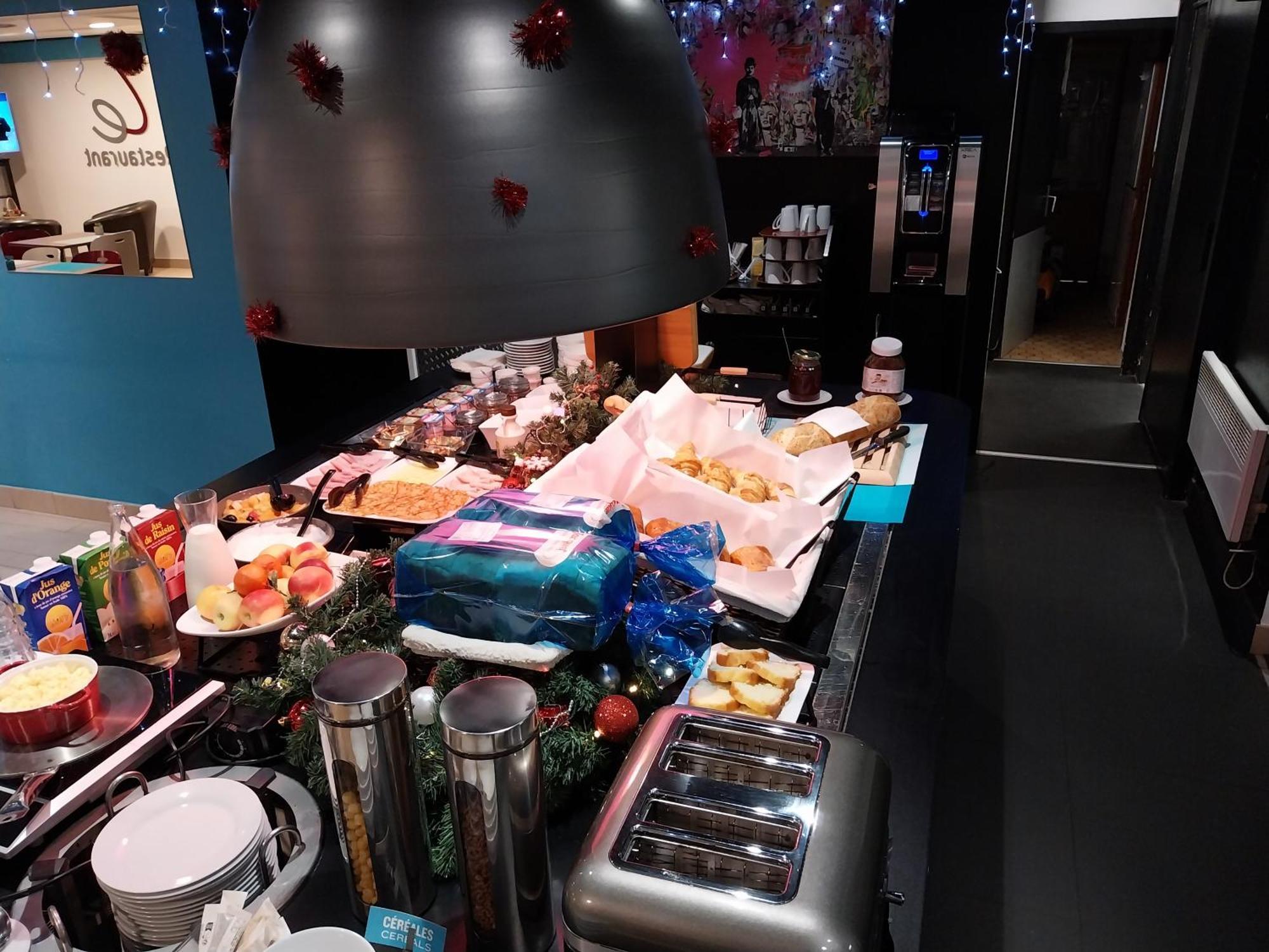 Kyriad Direct Marseille Est La Valentine La Penne-sur-Huveaune Εξωτερικό φωτογραφία