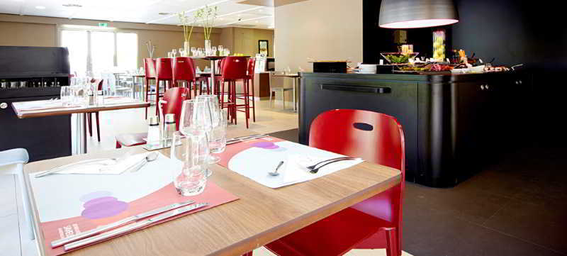 Kyriad Direct Marseille Est La Valentine La Penne-sur-Huveaune Εξωτερικό φωτογραφία