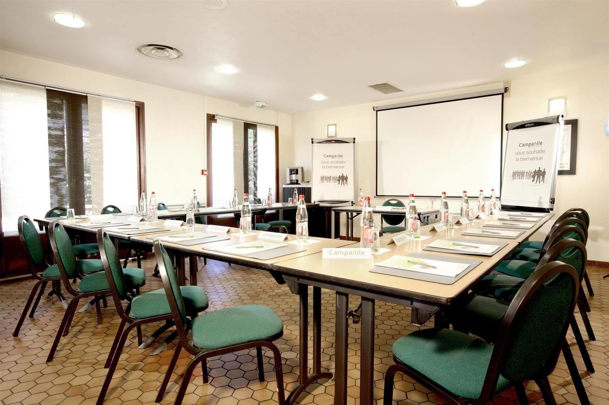 Kyriad Direct Marseille Est La Valentine La Penne-sur-Huveaune Ανέσεις φωτογραφία